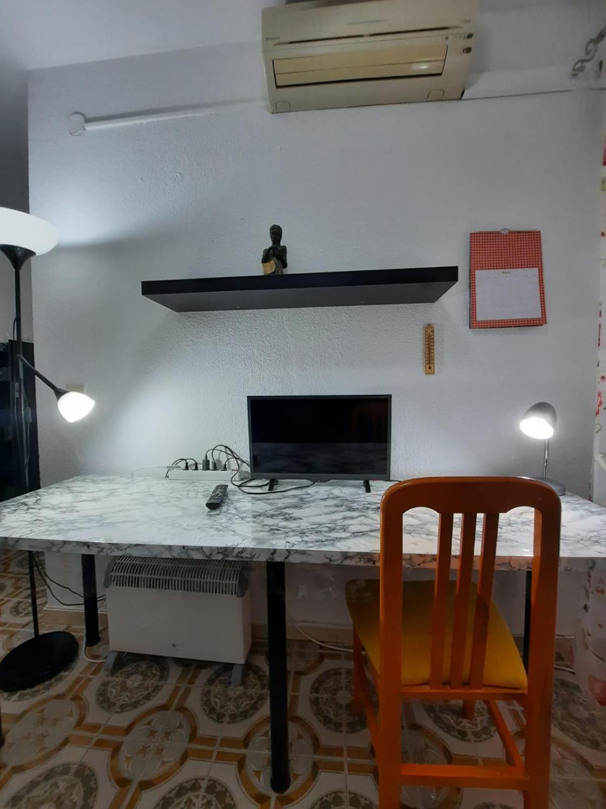 Habitaciones En Mi Piso Del Centro De Уелва Екстериор снимка