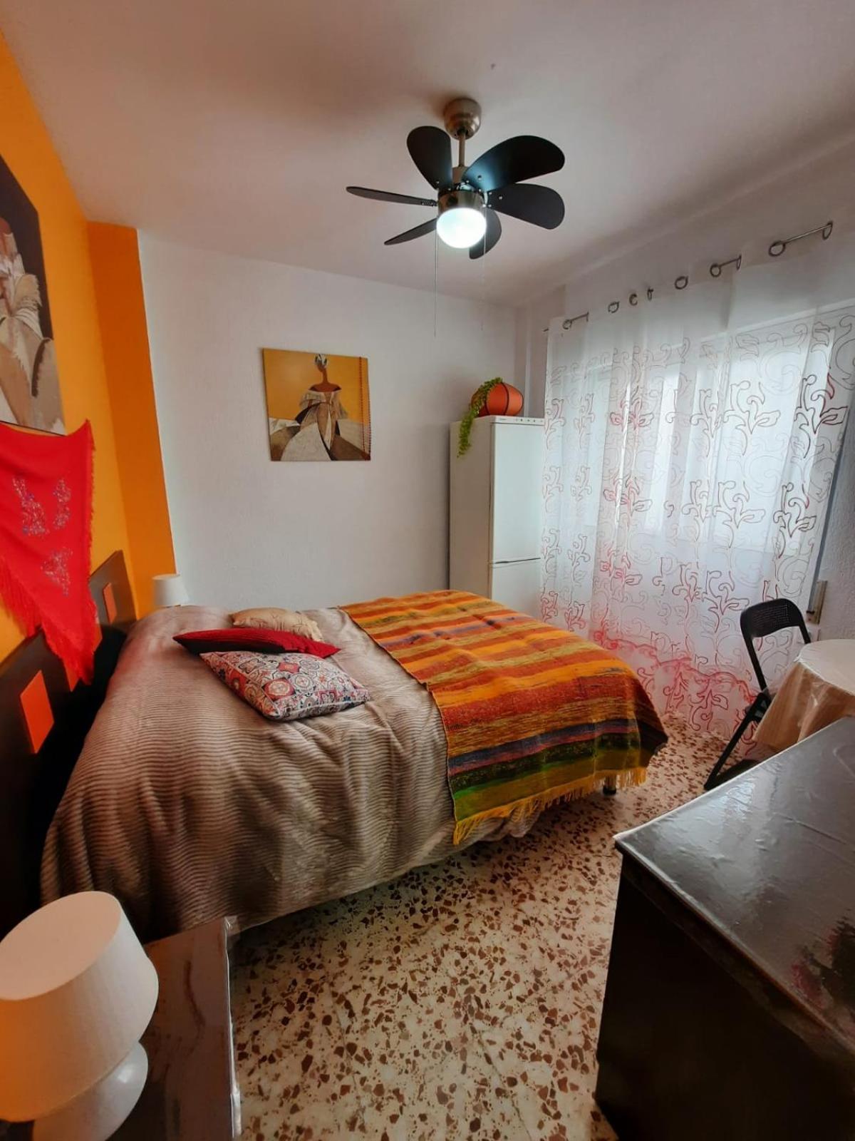 Habitaciones En Mi Piso Del Centro De Уелва Екстериор снимка
