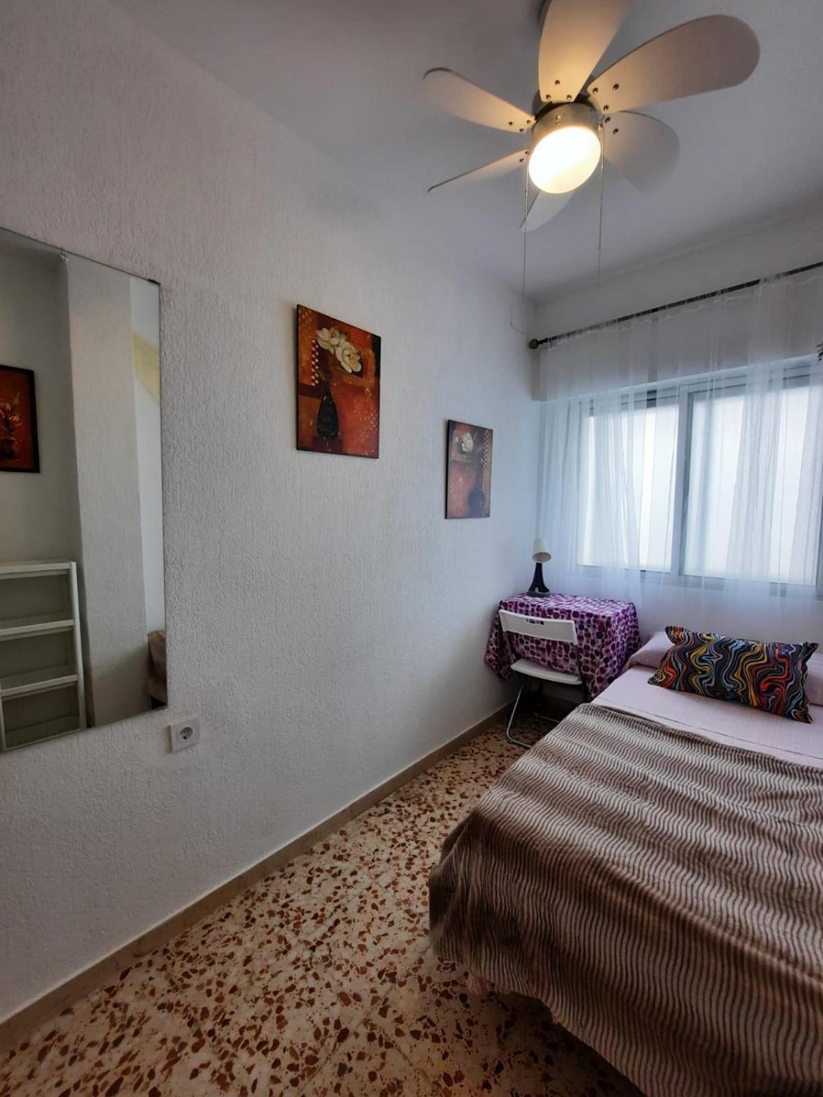 Habitaciones En Mi Piso Del Centro De Уелва Екстериор снимка