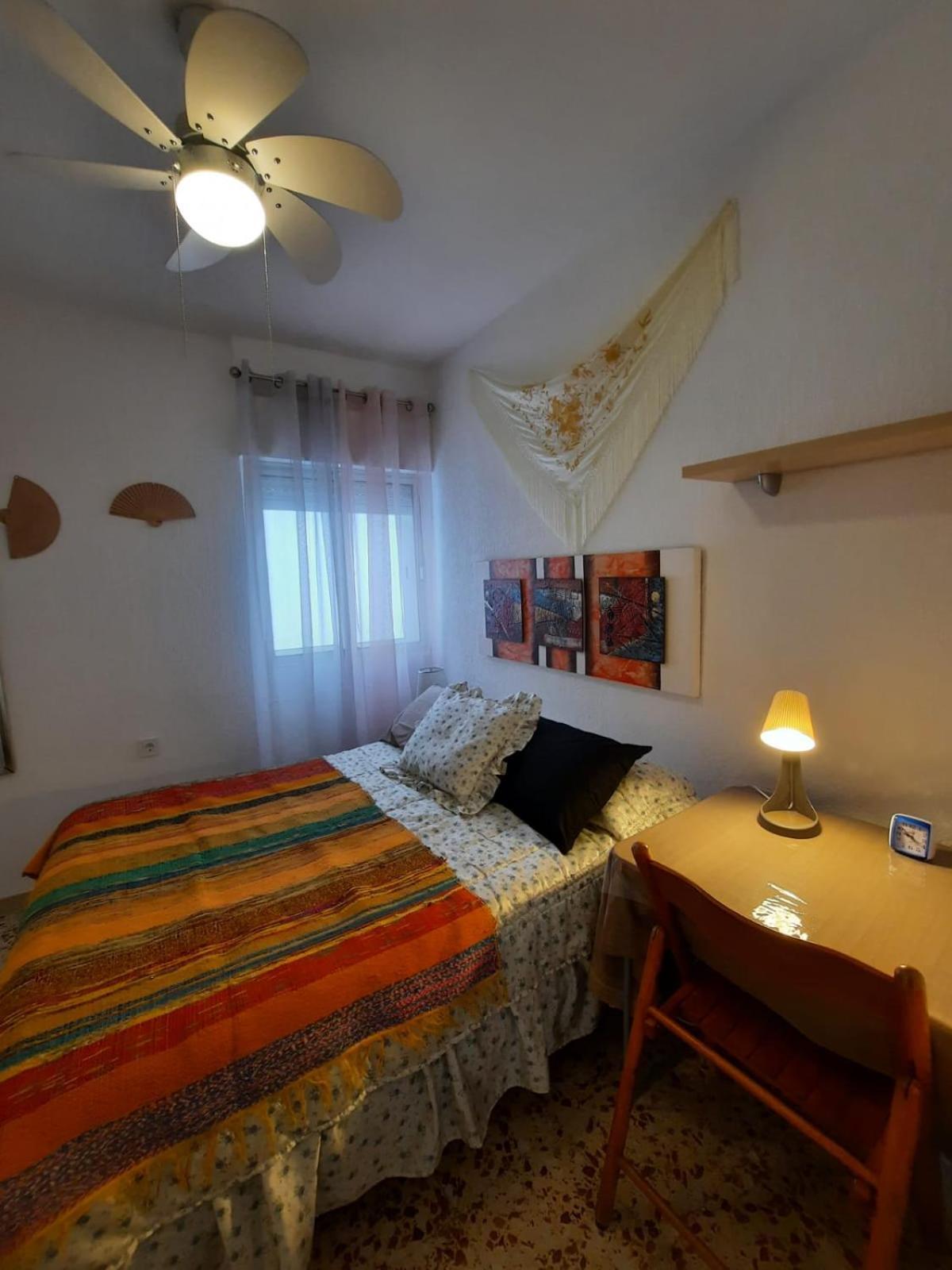 Habitaciones En Mi Piso Del Centro De Уелва Екстериор снимка