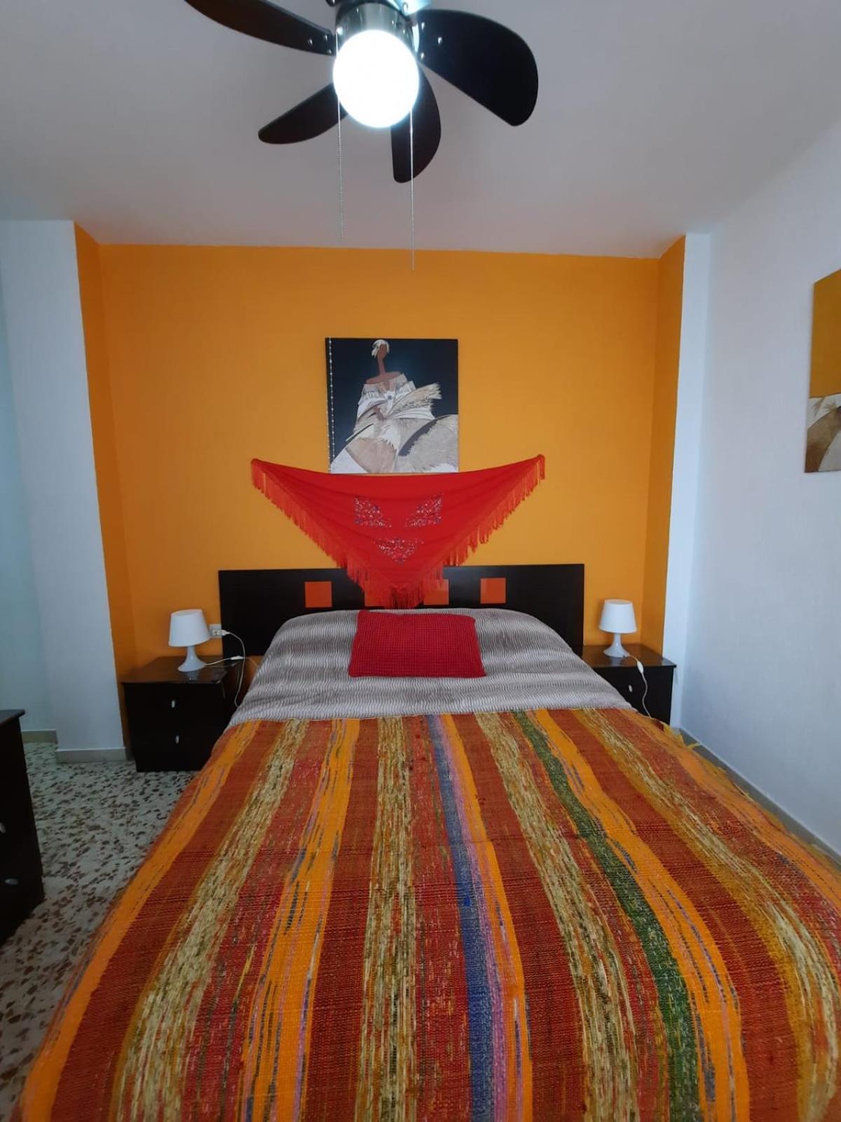 Habitaciones En Mi Piso Del Centro De Уелва Екстериор снимка