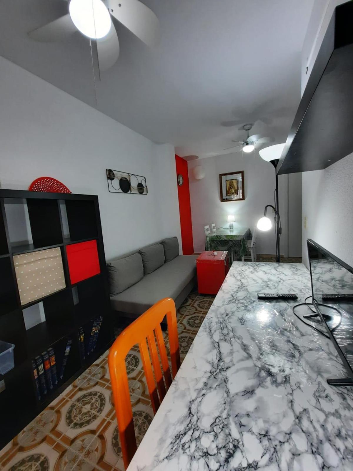 Habitaciones En Mi Piso Del Centro De Уелва Екстериор снимка