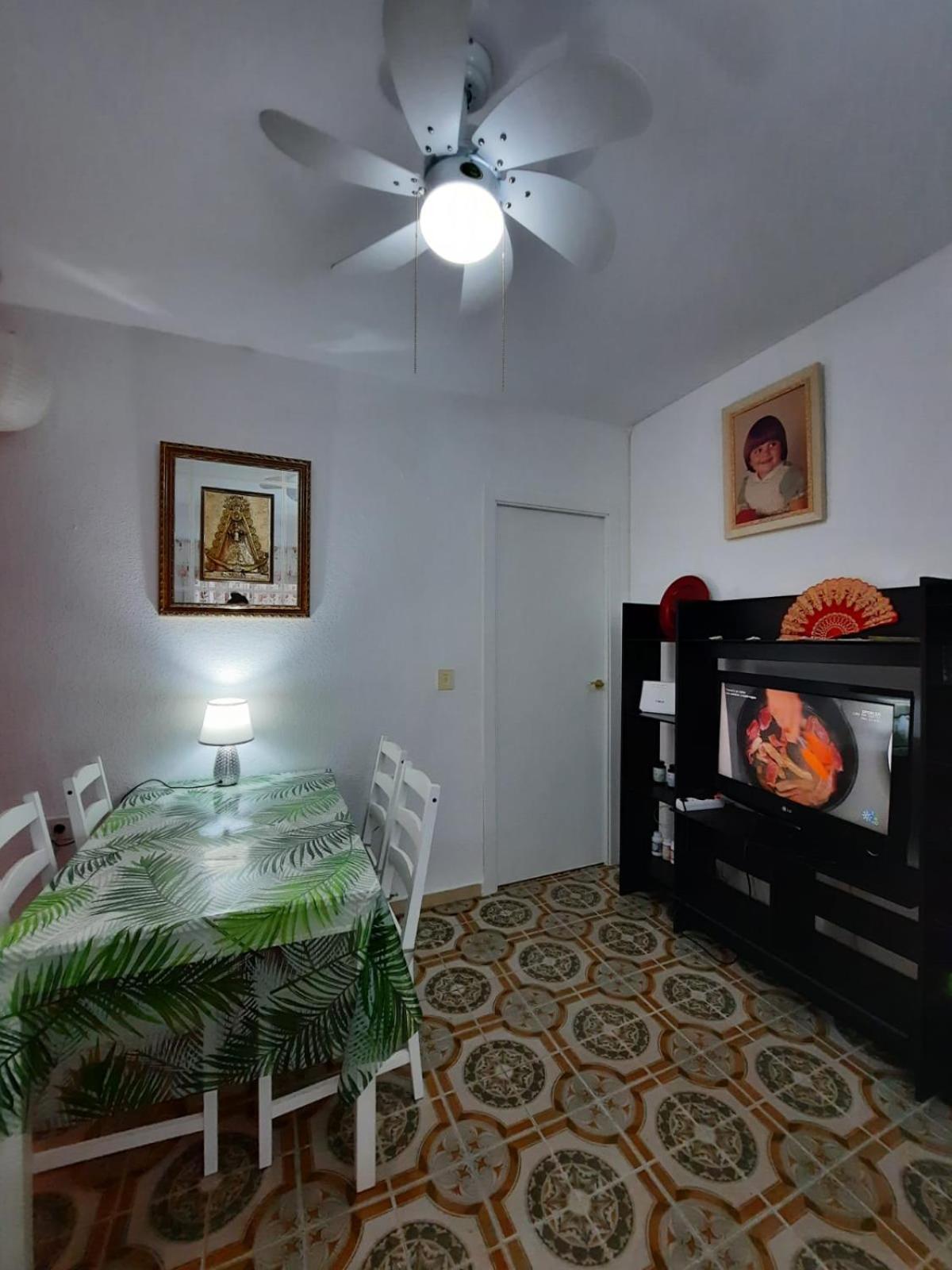 Habitaciones En Mi Piso Del Centro De Уелва Екстериор снимка