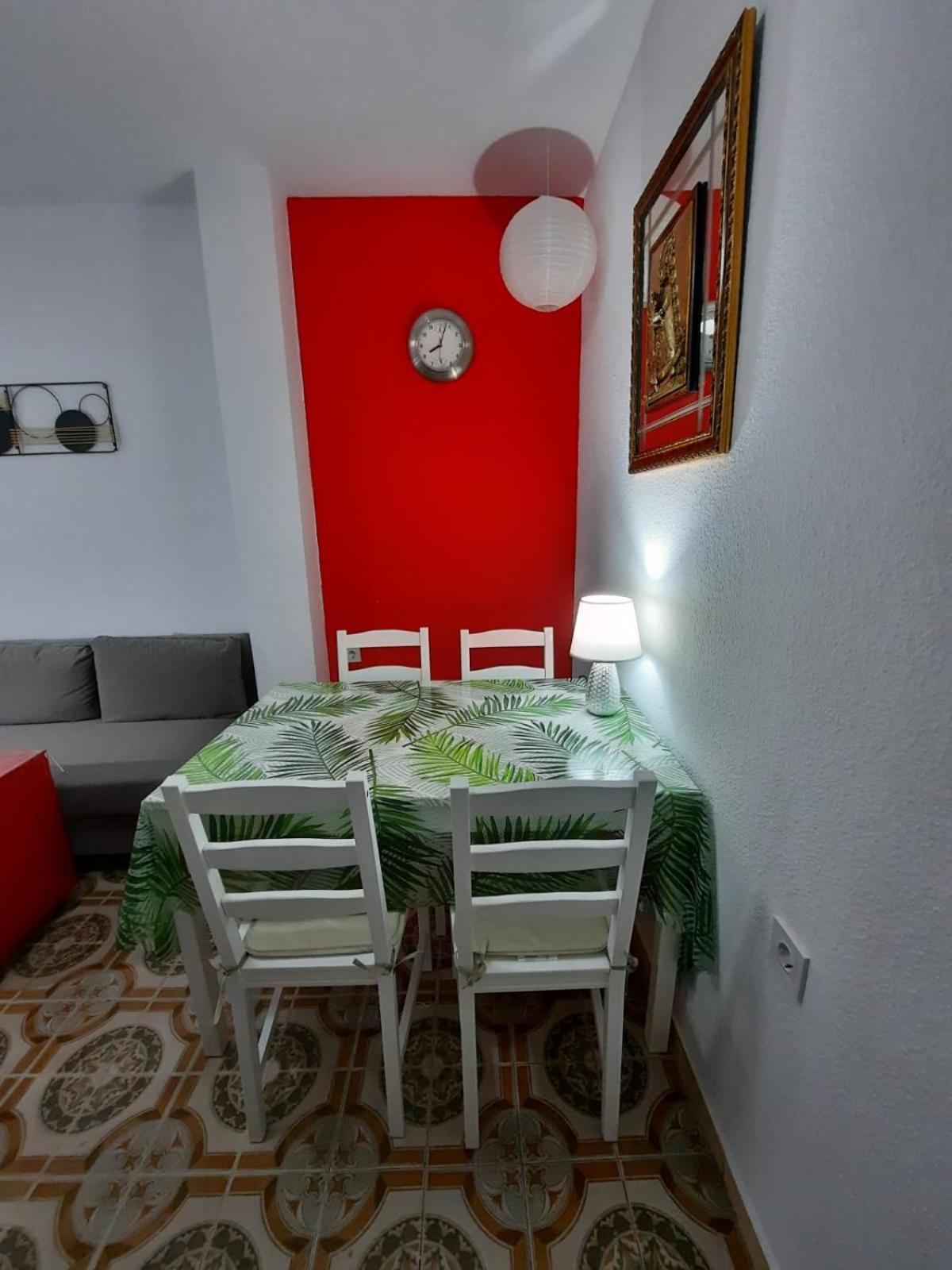 Habitaciones En Mi Piso Del Centro De Уелва Екстериор снимка
