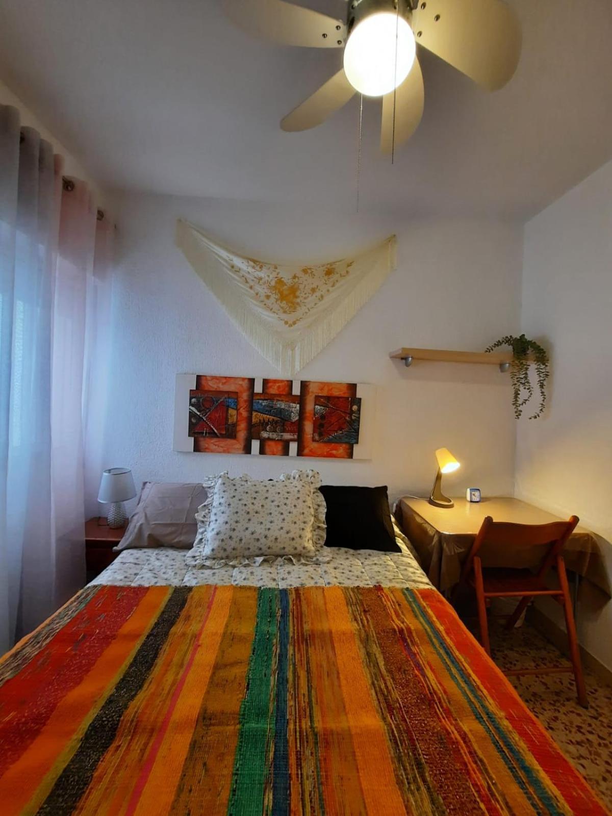 Habitaciones En Mi Piso Del Centro De Уелва Екстериор снимка
